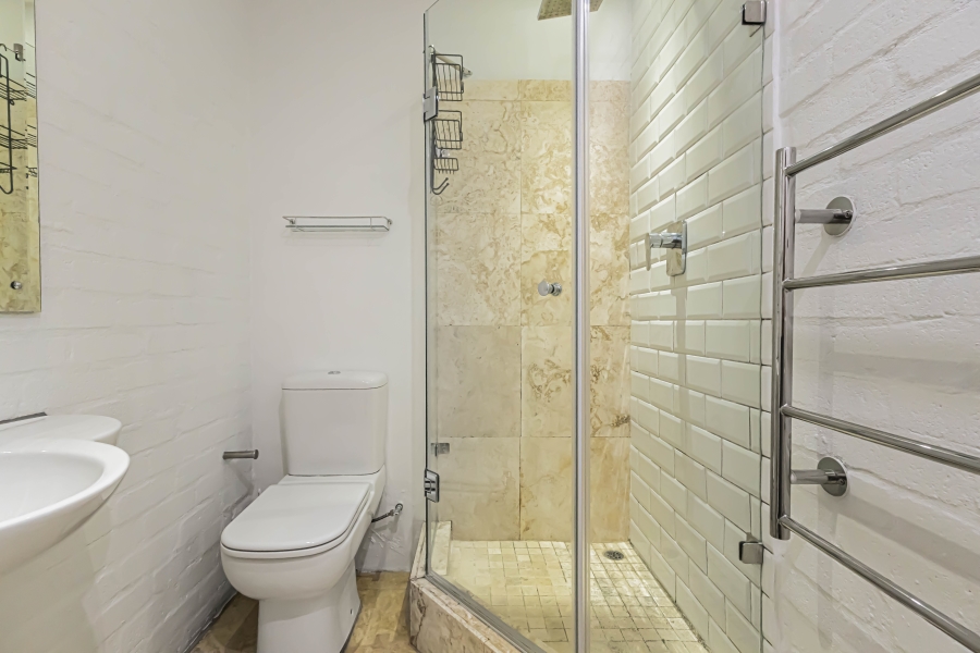To Let 2 Bedroom Property for Rent in Green Point Western Cape